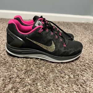 EUC Womens rhinestoned Nikes size 8.5